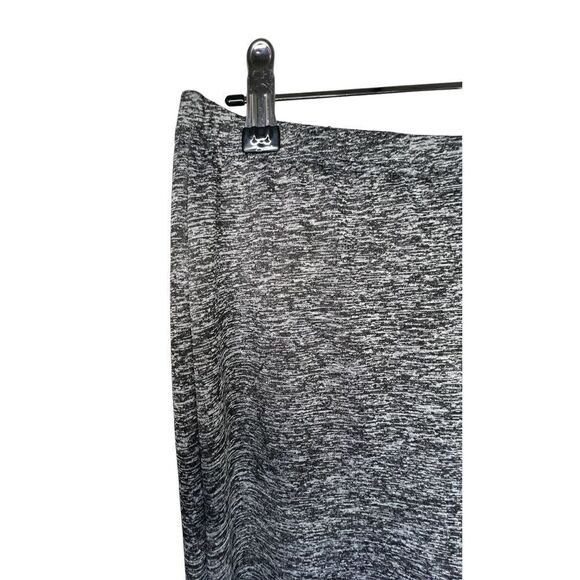 SHEIN Grey “Fuzzy Patterned” Lightweight Stretchy Basic Leggings - Picture 2 of 4